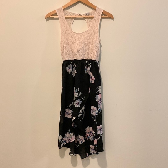 Kismet Dresses & Skirts - Kismet - Hi-low Floral Dress​​